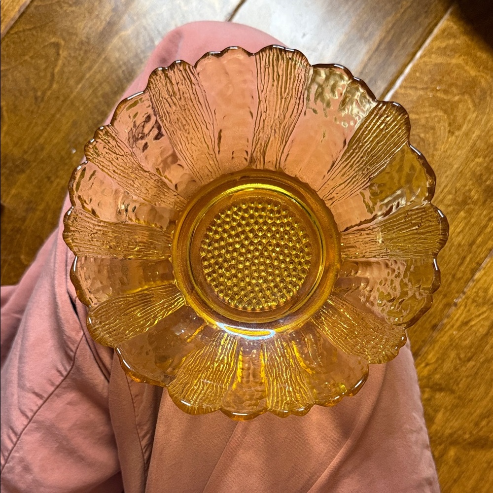 1960s Anchor Hocking Amber Glass Bowl “Sunflower”